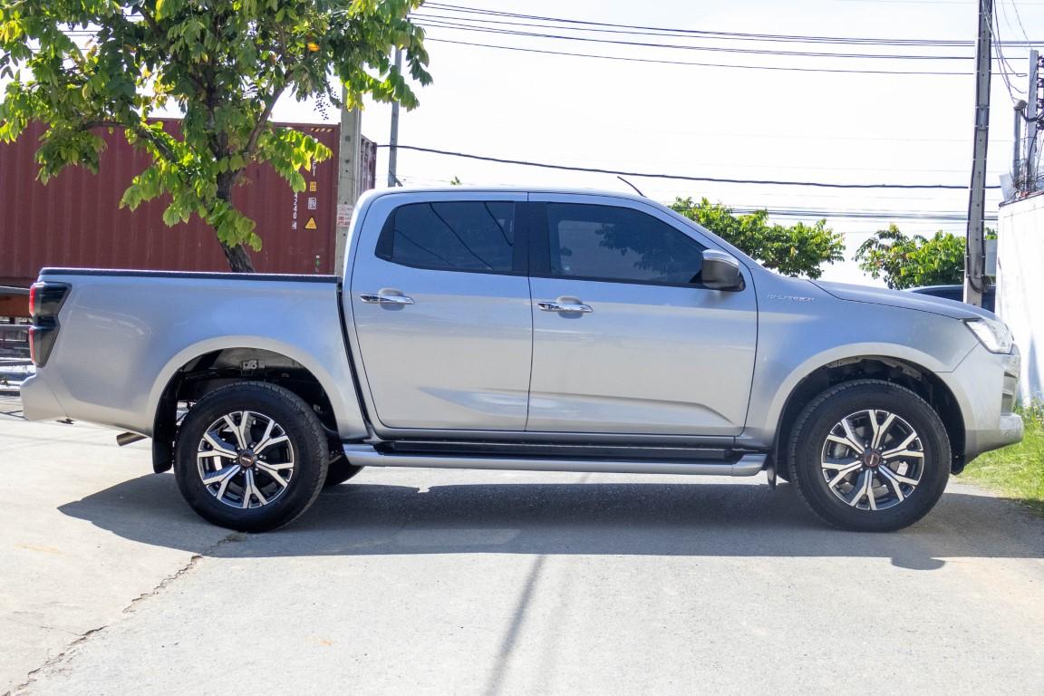 Isuzu Dmax Cab4 3.0 M Hilander A/T 2023 *RK2087*